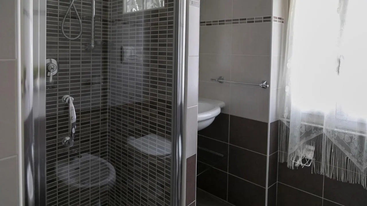 קאלה גונונה Appartamenti Taloro Ab Iun Q3273